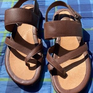 BOC sandal size 8